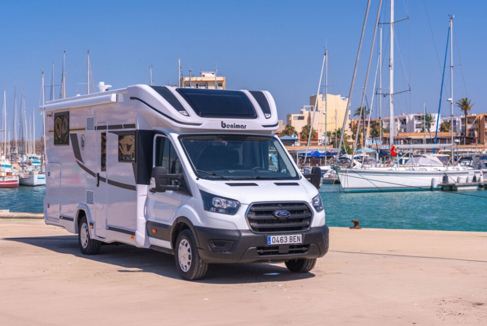 Vermietung Wohnmobil Teilintegriert von Bresler Caravan
